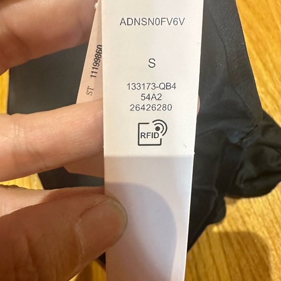 Victoria Secret - Picture 2 of 14